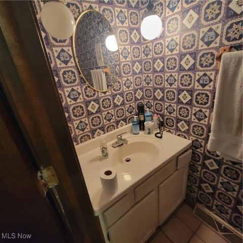 3648 Mulberry Street NW, Uniontown, OH 44685