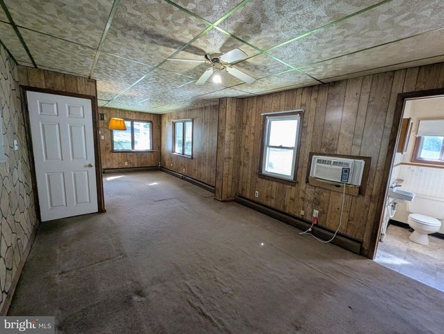 4 HILLTOP RD, Media, PA 19063