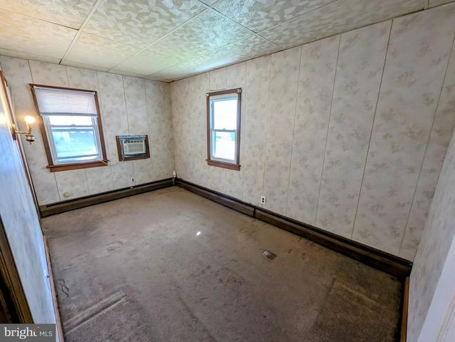 4 HILLTOP RD, Media, PA 19063