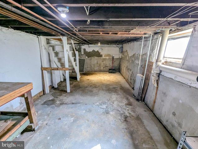 4 HILLTOP RD, Media, PA 19063