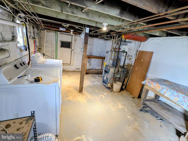 4 HILLTOP RD, Media, PA 19063