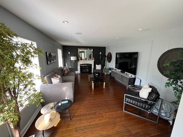 3854 Cheryl Court, Aurora, IL 60504