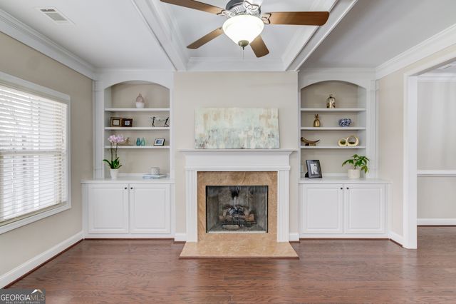 2275 W Village Lane SE, Smyrna, GA 30080