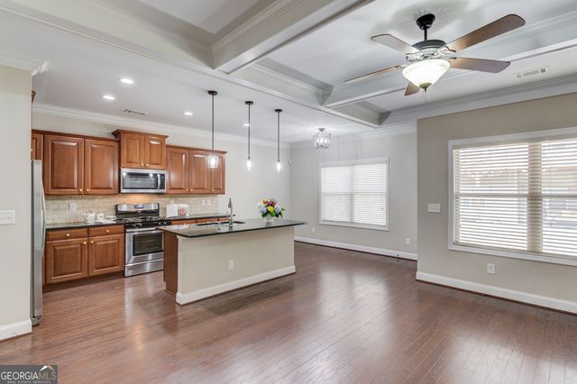 2275 W Village Lane SE, Smyrna, GA 30080