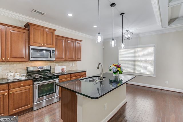 2275 W Village Lane SE, Smyrna, GA 30080