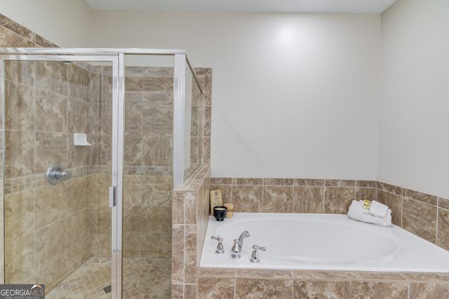 2275 W Village Lane SE, Smyrna, GA 30080