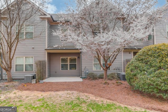 2275 W Village Lane SE, Smyrna, GA 30080
