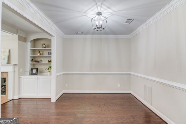 2275 W Village Lane SE, Smyrna, GA 30080