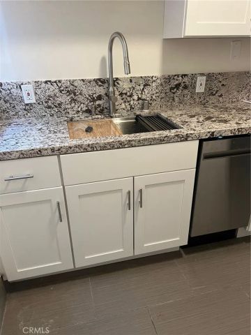 1042-1048 E Broadway, Long Beach, CA 90802