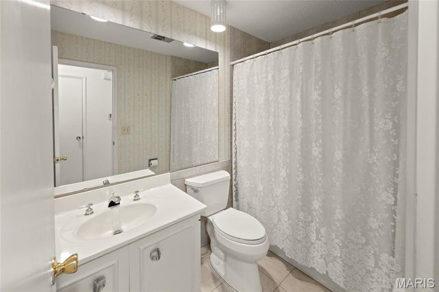 747 La Feil Drive, Manchester, MO 63021