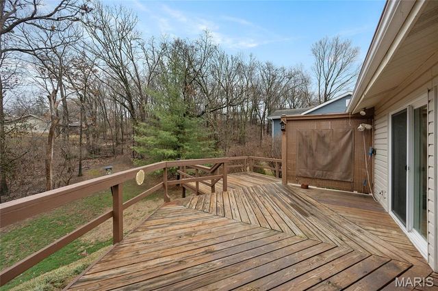 747 La Feil Drive, Manchester, MO 63021