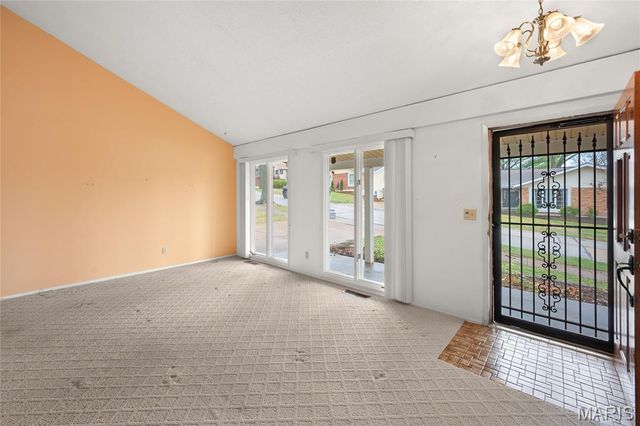 747 La Feil Drive, Manchester, MO 63021