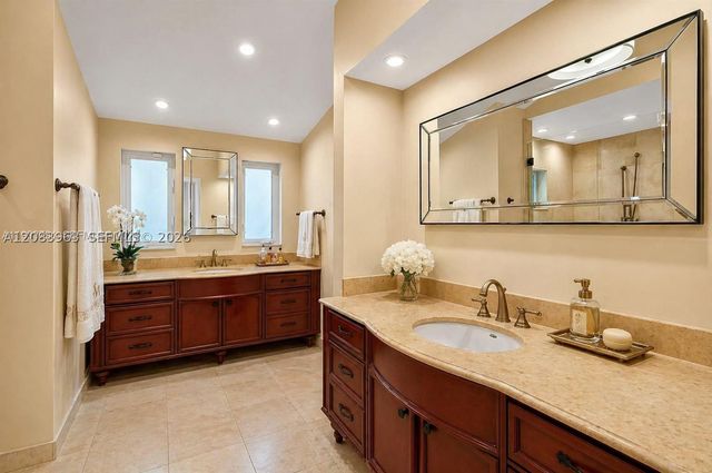 1266 NE 101st St, Miami Shores, FL 33138