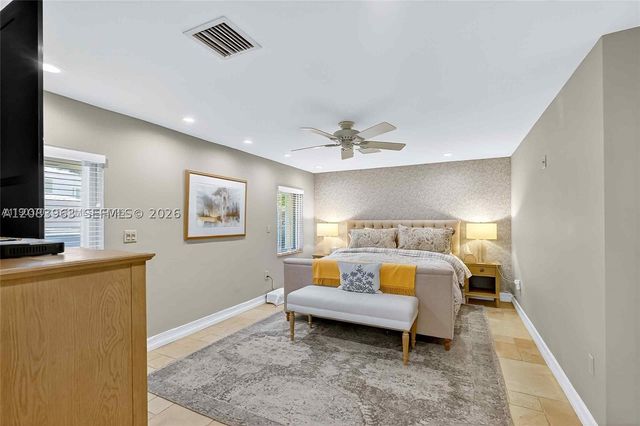 1266 NE 101st St, Miami Shores, FL 33138