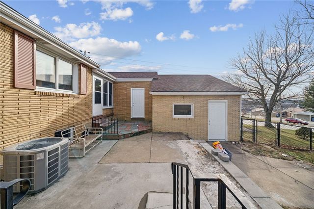 1815 Wood Street, Latrobe, PA 15650