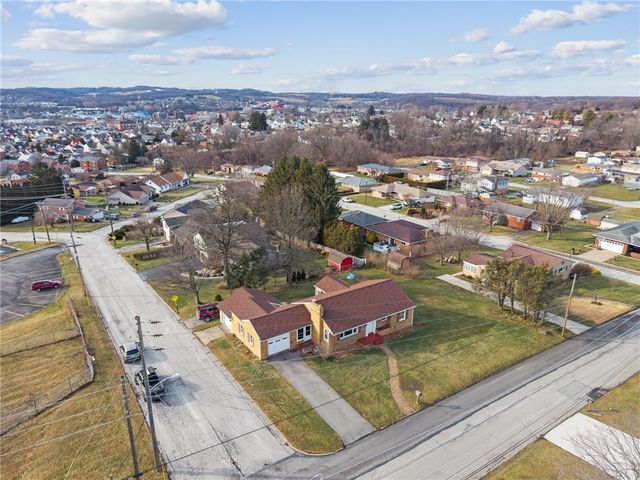 1815 Wood Street, Latrobe, PA 15650