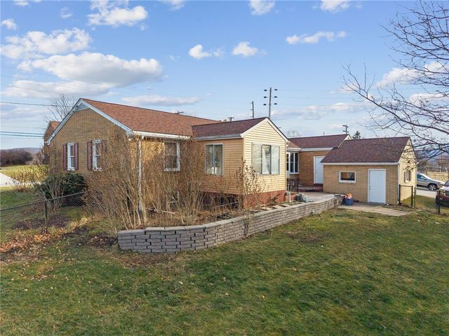 1815 Wood Street, Latrobe, PA 15650