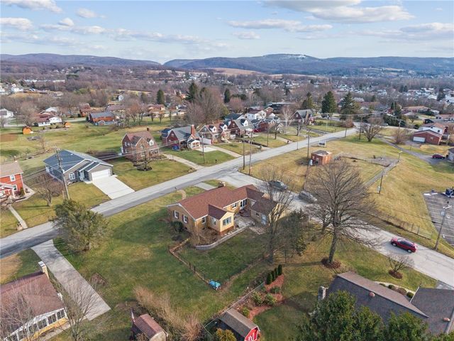 1815 Wood Street, Latrobe, PA 15650
