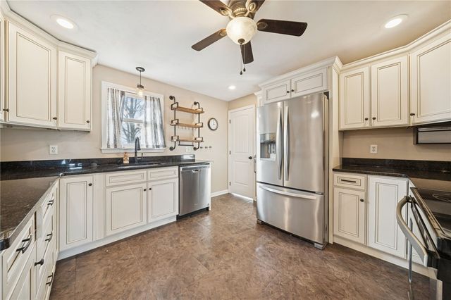 1815 Wood Street, Latrobe, PA 15650