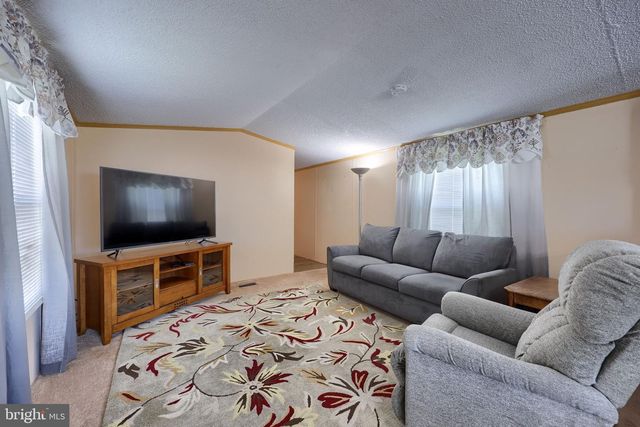 17 DUSK ST, Quarryville, PA 17566