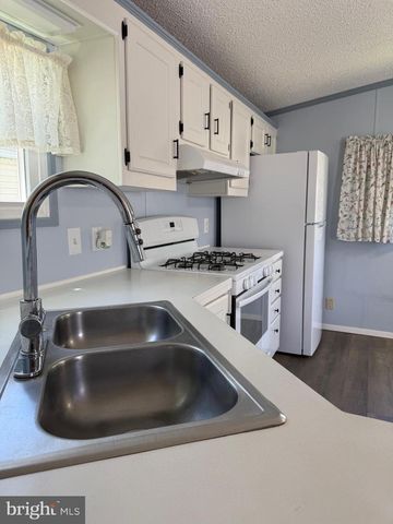 17 DUSK ST, Quarryville, PA 17566