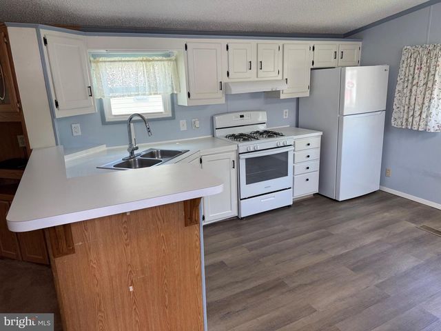 17 DUSK ST, Quarryville, PA 17566