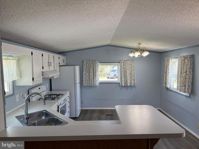 17 DUSK ST, Quarryville, PA 17566
