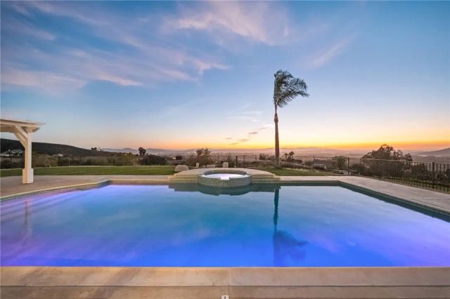 38475 Calaveras Road, Temecula, CA 92592