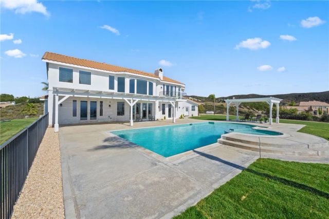 38475 Calaveras Road, Temecula, CA 92592