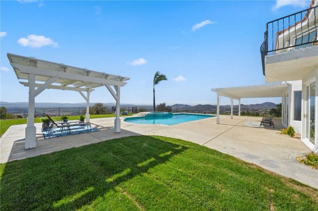 38475 Calaveras Road, Temecula, CA 92592
