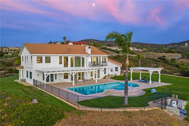 38475 Calaveras Road, Temecula, CA 92592