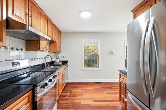 13 Seaborn Pl 13, Lexington, MA 02420