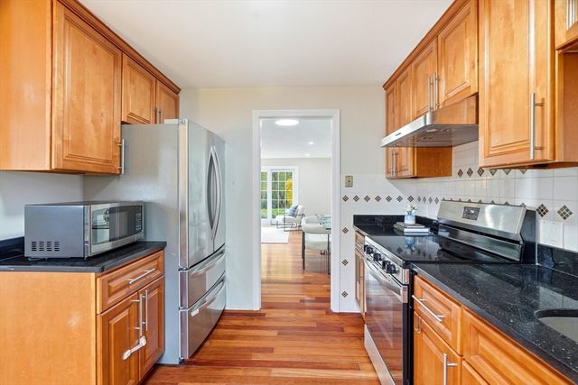 13 Seaborn Pl 13, Lexington, MA 02420