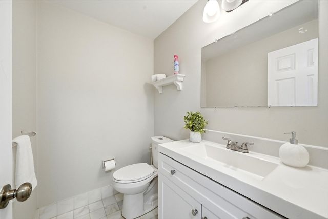 13 Seaborn Pl 13, Lexington, MA 02420