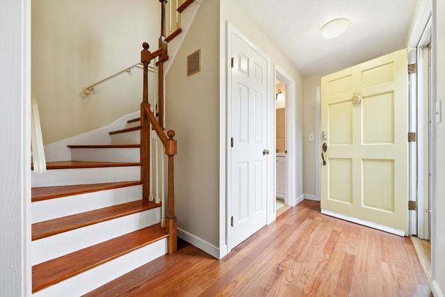 13 Seaborn Pl 13, Lexington, MA 02420