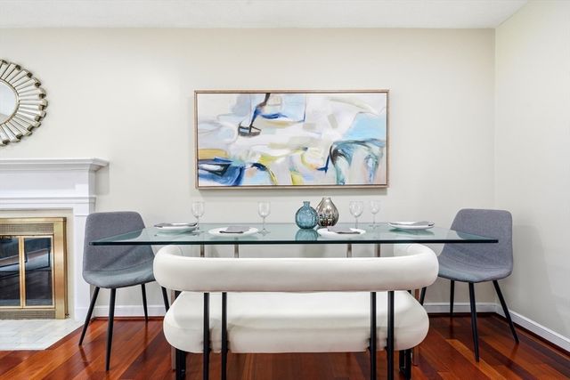 13 Seaborn Pl 13, Lexington, MA 02420