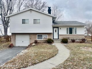 1139 N Stadium Road, Oregon, OH 43616