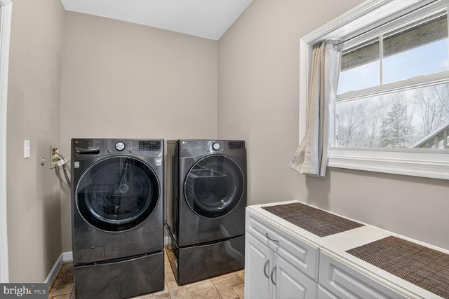 7626 COLLEGE RD, Sykesville, MD 21784