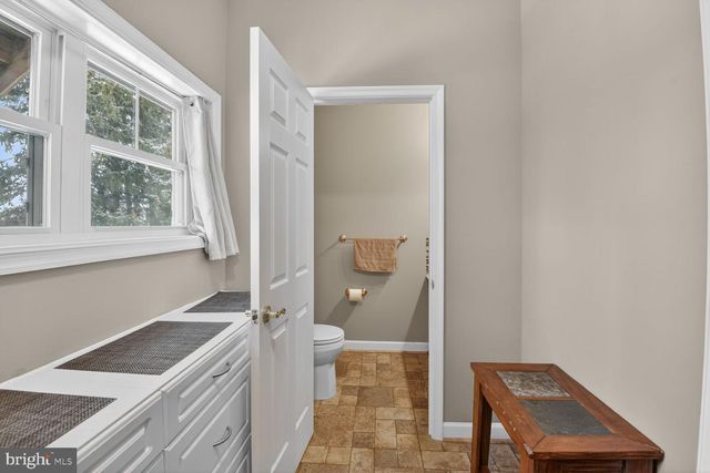 7626 COLLEGE RD, Sykesville, MD 21784