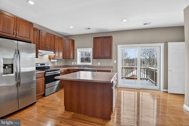 7626 COLLEGE RD, Sykesville, MD 21784