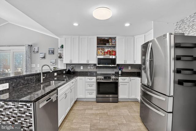 7626 COLLEGE RD, Sykesville, MD 21784