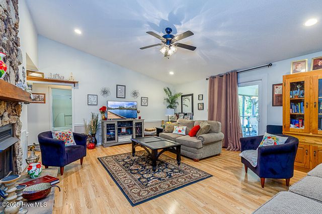 115 Wadsworth Lane, New Bern, NC 28562