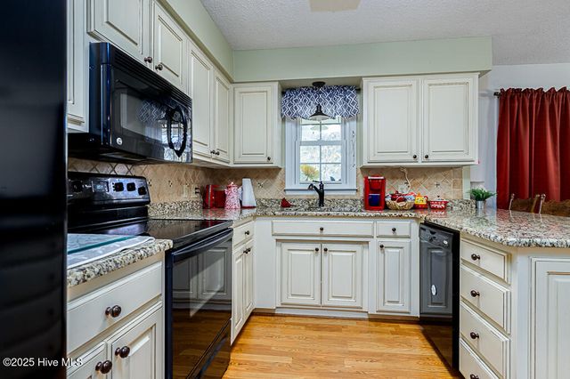 115 Wadsworth Lane, New Bern, NC 28562