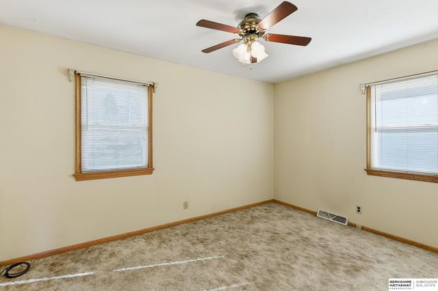 3065 S 45th Street, Omaha, NE 68105