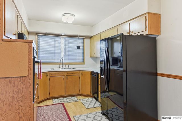 3065 S 45th Street, Omaha, NE 68105