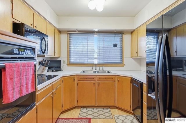 3065 S 45th Street, Omaha, NE 68105