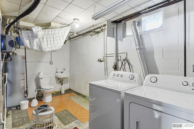 3065 S 45th Street, Omaha, NE 68105