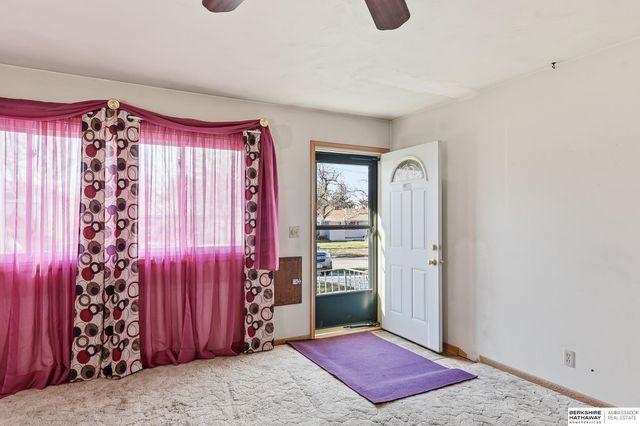 3065 S 45th Street, Omaha, NE 68105