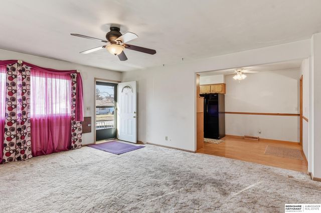 3065 S 45th Street, Omaha, NE 68105