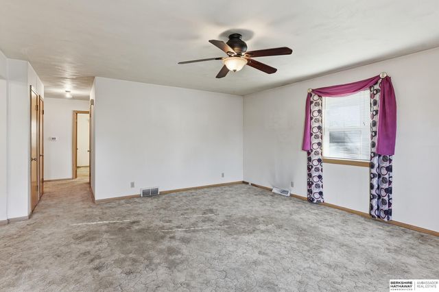 3065 S 45th Street, Omaha, NE 68105